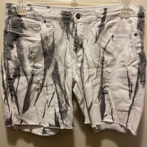 Women’s Red Rivet Jean Shorts